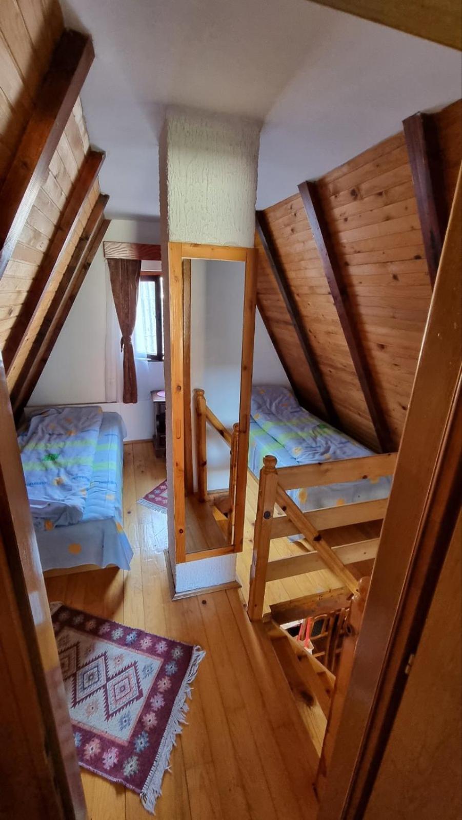 Planinska Kuca Dusan Mitrovac Exteriör bild
